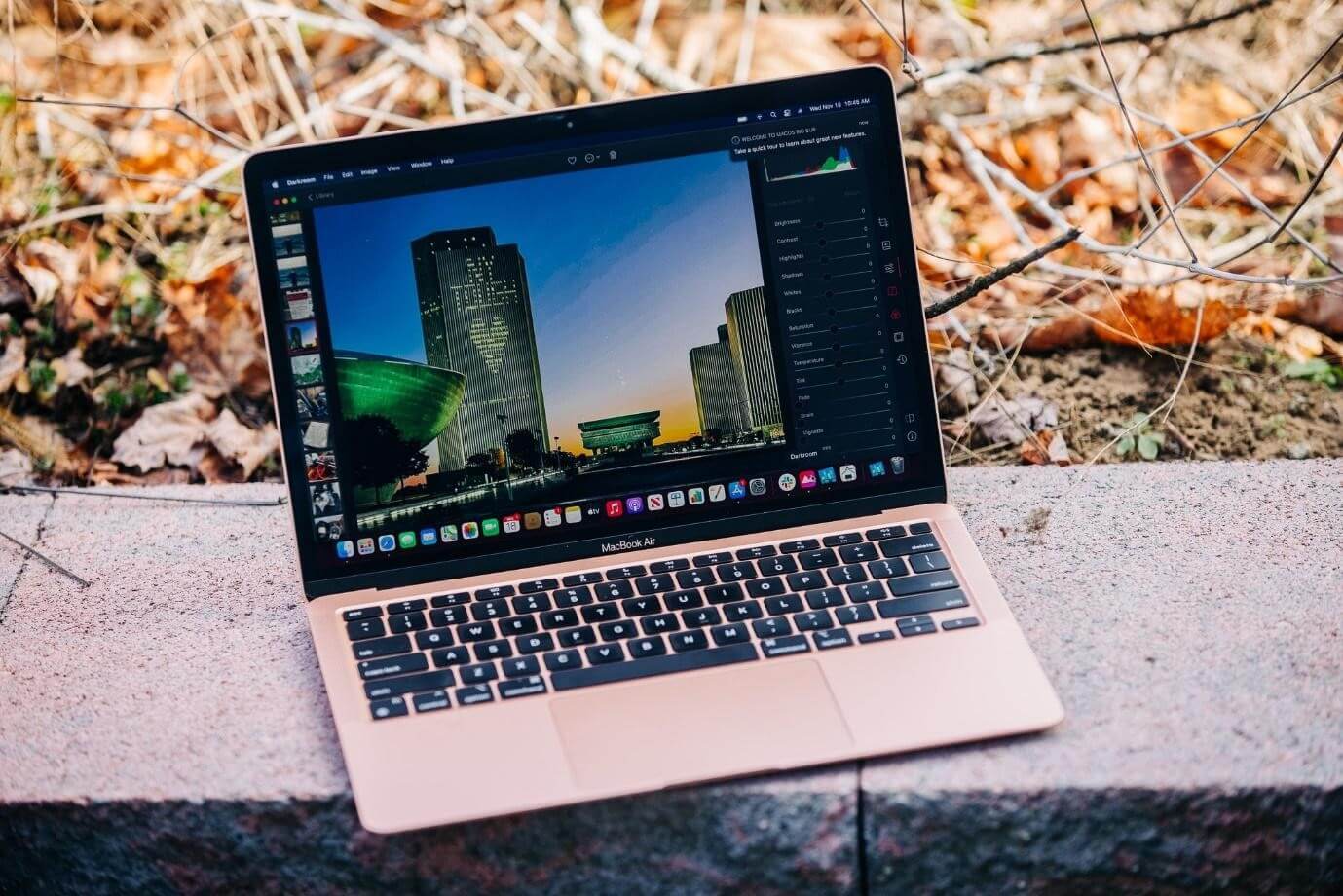 the best apple laptop for college students the best apple laptop for college students